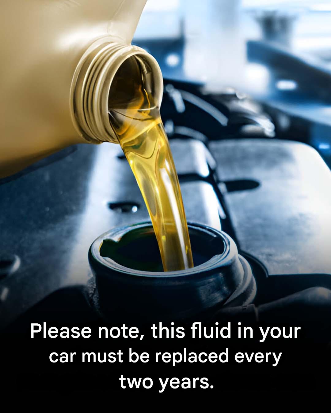 Ce Liquide Dans Votre Voiture Doit Etre Change Tous Les Deux Ans(1)