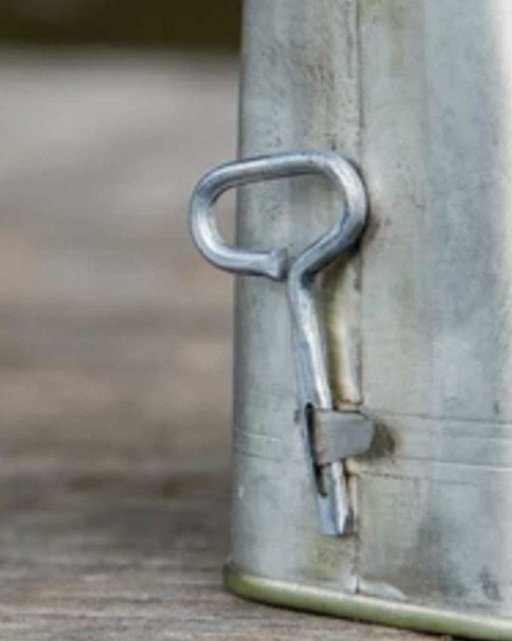 485726722 122147933162438087 8484244305916415633 N